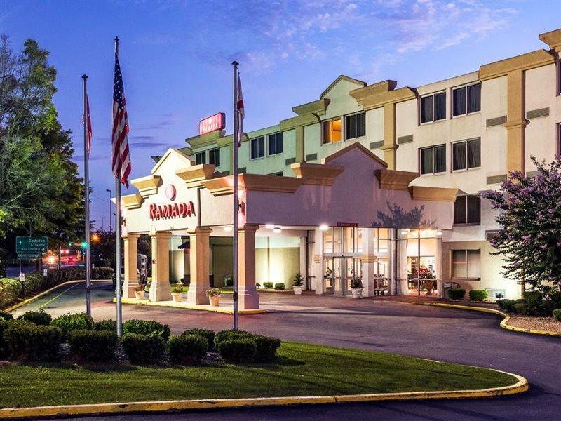מלון Ramada By Wyndham Birmingham Airport מראה חיצוני תמונה