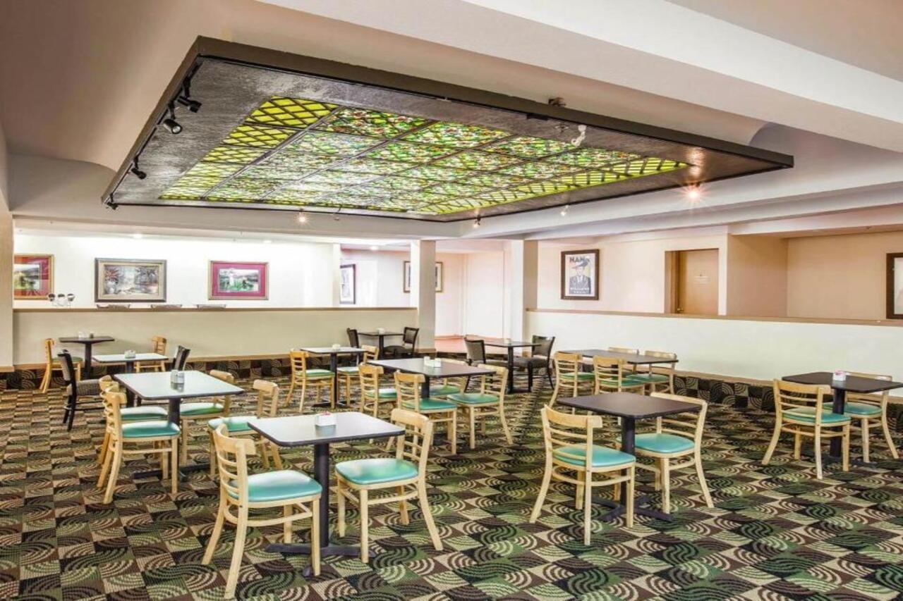 מלון Ramada By Wyndham Birmingham Airport מראה חיצוני תמונה