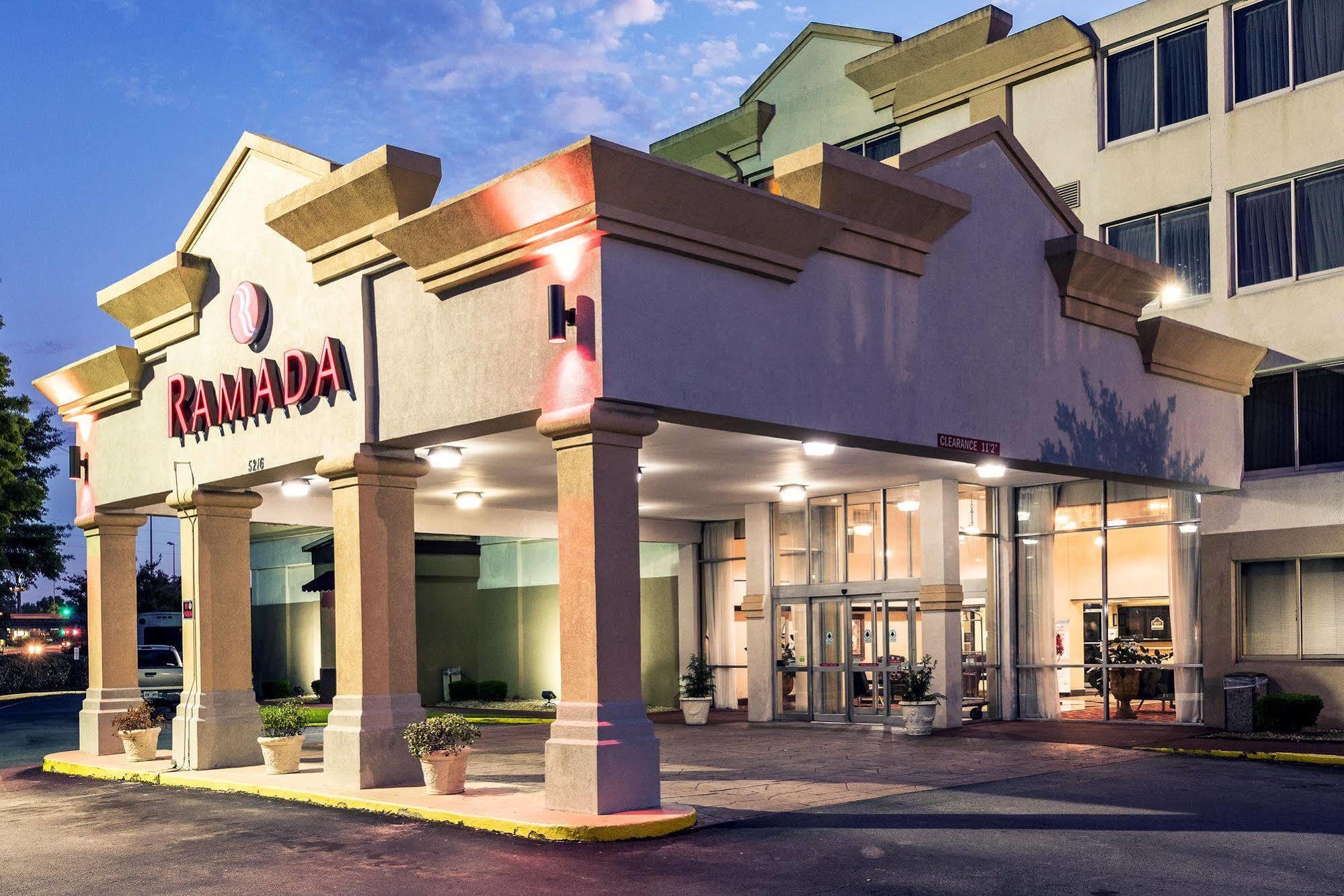 מלון Ramada By Wyndham Birmingham Airport מראה חיצוני תמונה
