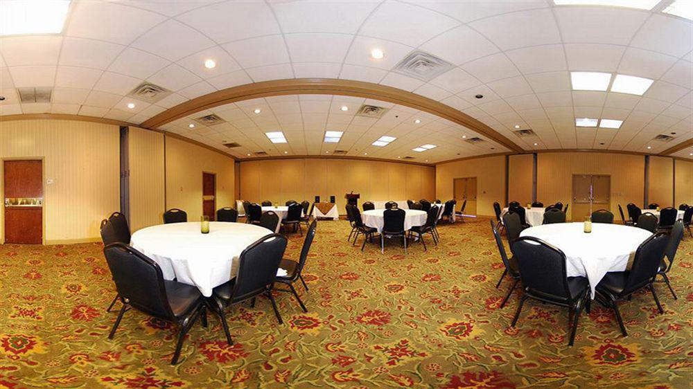 מלון Ramada By Wyndham Birmingham Airport מראה חיצוני תמונה